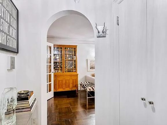 3rd image of 51 Morton St APT 1A