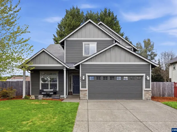 301 SW Bell Dr, Dallas, OR 97338