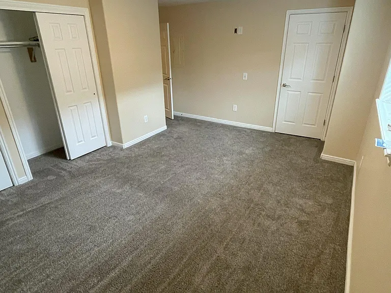 3298 E Bengal Blvd #2 — Photo 11
