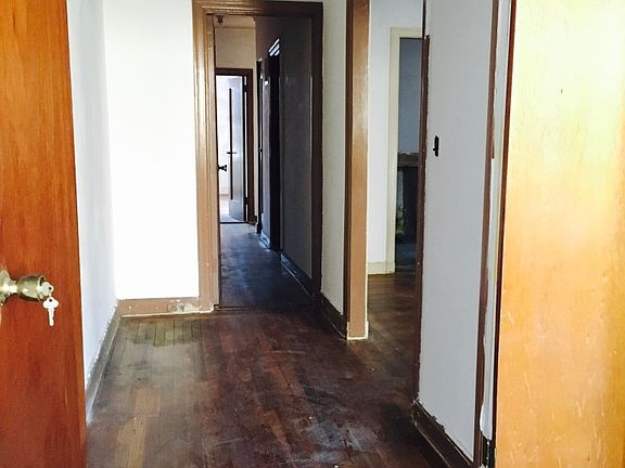 5th image of 3727 84th St #32
