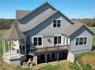 25602 Hatchell Rd, Tonganoxie, KS 66086