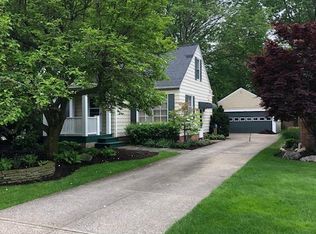 4742 Willoughcroft Rd, Willoughby, OH 44094