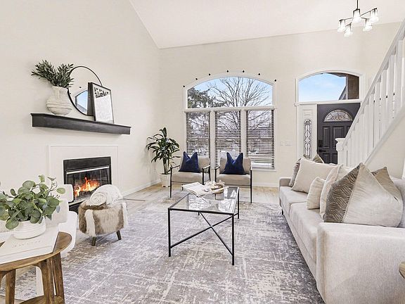 3rd image of 414 Ryan Rd