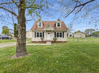 2801 Summertree Ln, Clarksville, TN 37040