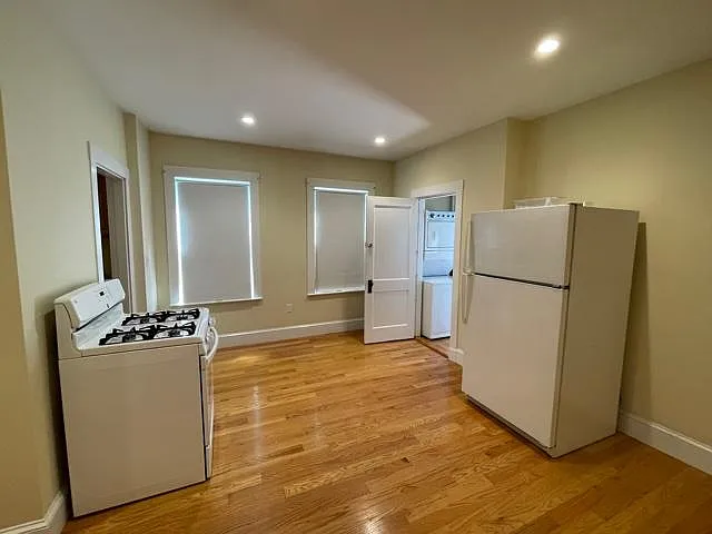 98 Winsor Ave #1 — Photo 9