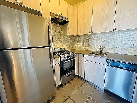 1st image of 414 E 119th St APT 4RE