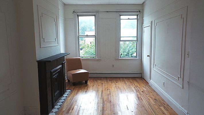 1st image of 318 21st St #2