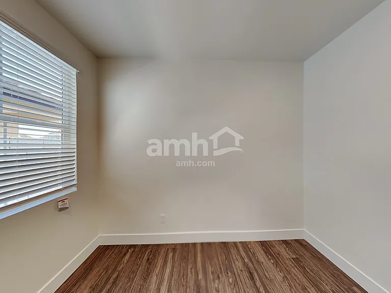 21411 S 231st St — Photo 16