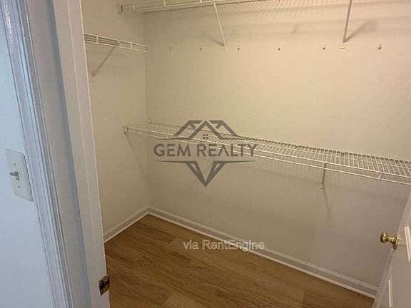 5th image of 4710 Turnberry Dr
