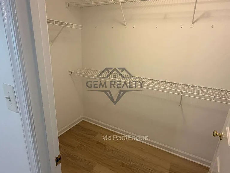 4710 Turnberry Dr — Photo 5