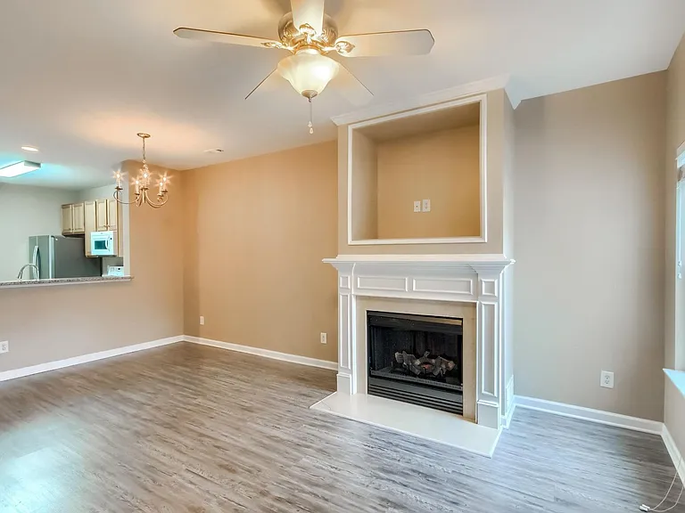 1037 Constitution Park Blvd — Photo 2