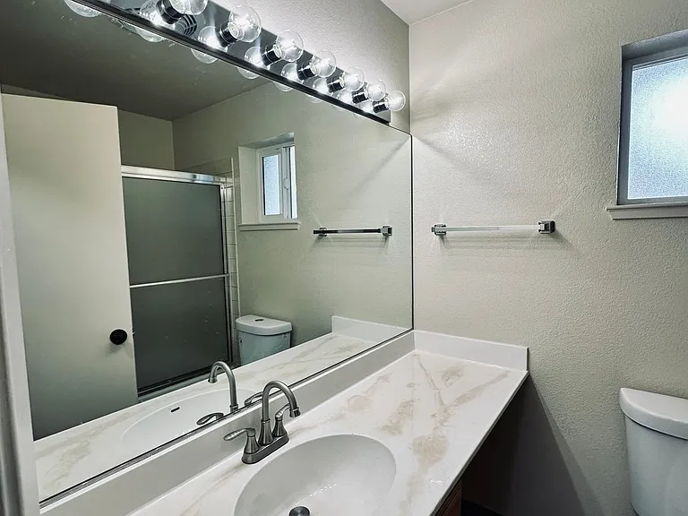 Quail Manor Townhomes — Photo 16