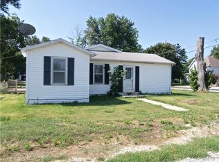 301 Adams St, Woodson, IL 62695