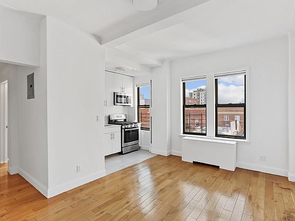3rd image of 52 Clark St #8HJ