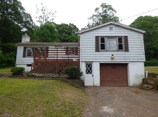 20 Fox Trl, Stockholm, NJ 07460