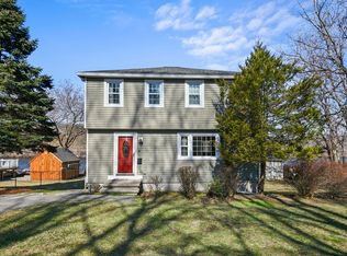 3 Meghann Ln, Lowell, MA 01852