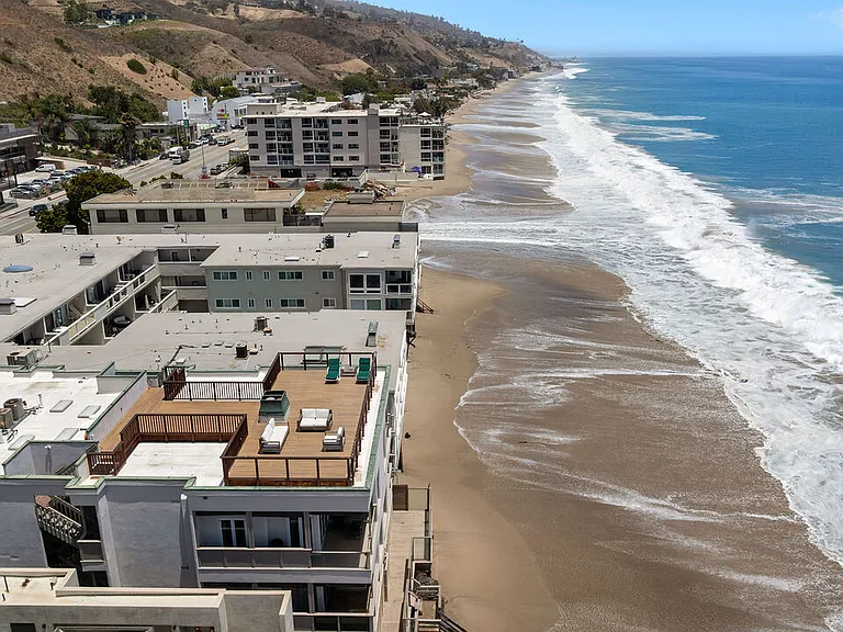 22630 Pacific Coast Hwy #1 — Photo 40