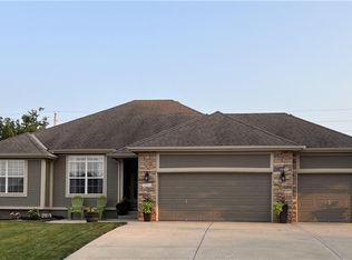 1409 SW Merryman Dr, Lees Summit, MO 64082