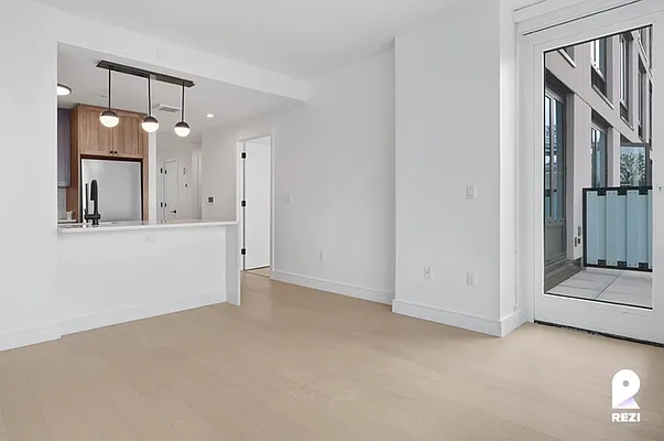 Rented by REZI | media 1