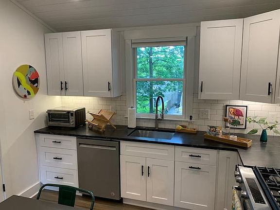 4th image of 347 Sinclair Ave NE