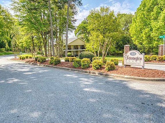 4th image of 993 Surry Ln