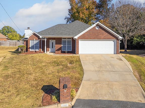 5th image of 3200 Thornberry Cir