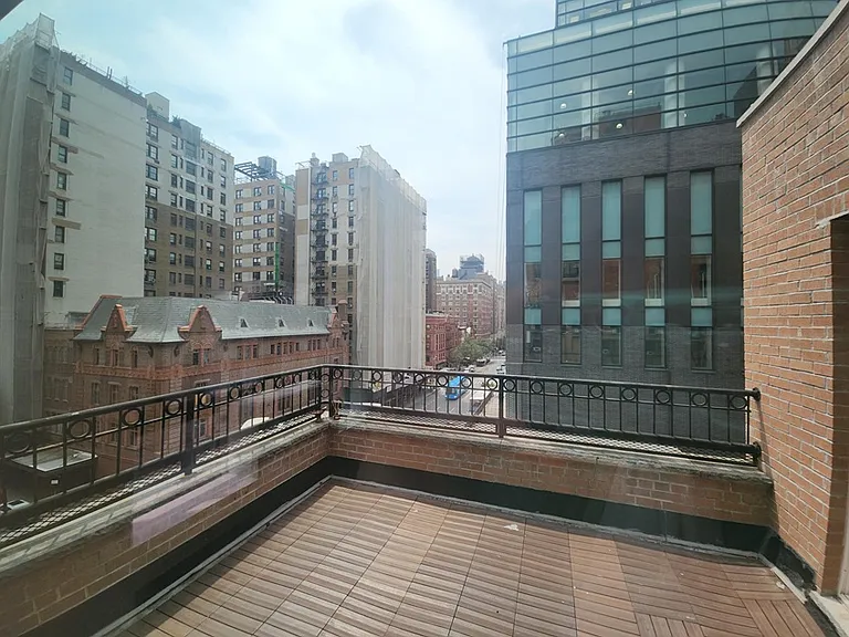 340 Amsterdam Ave #501 — Photo 7