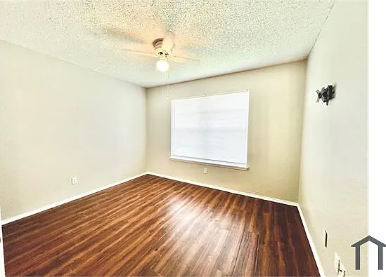 2210 Green Mere Dr — Photo 16