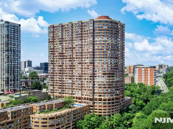 100 Old Palisade Road #1813, Fort Lee, NJ 07024