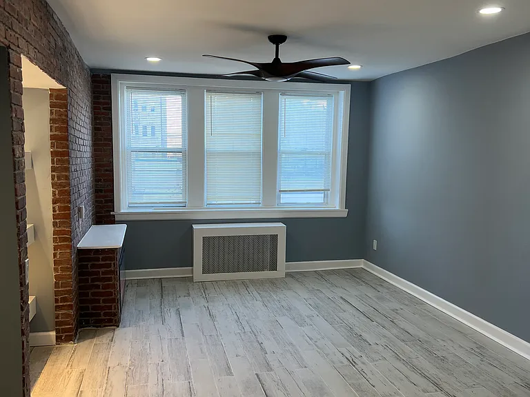33 S Iowa Ave #B6 — Photo 6