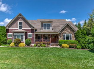 58 Willow Bend Dr, Candler, NC 28715