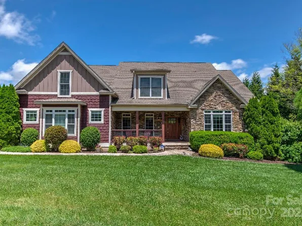 58 Willow Bend Dr, Candler, NC 28715