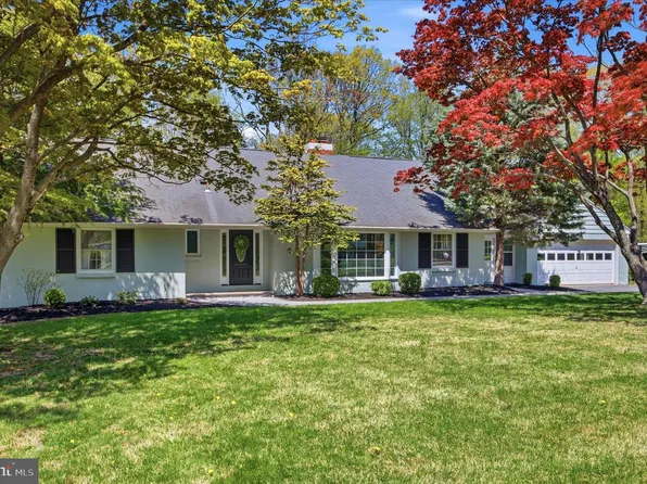 1369 Piedmont Dr, Downingtown, PA 19335