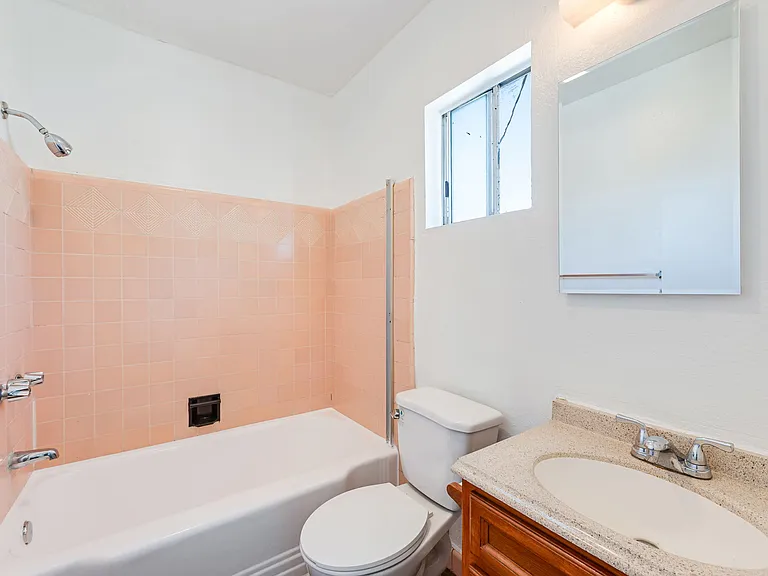 333 W 61st St #2 — Photo 23