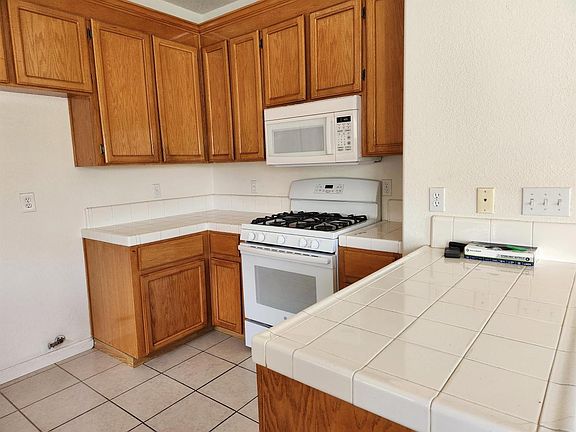 2nd image of 525 San Pablo Ct Unit B
