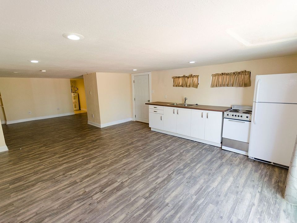 1st image of 1819 W Avenue L Unit B