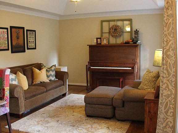 Formal Living room/office