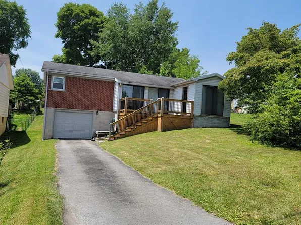 214 Earhart St, Beckley, WV 25801