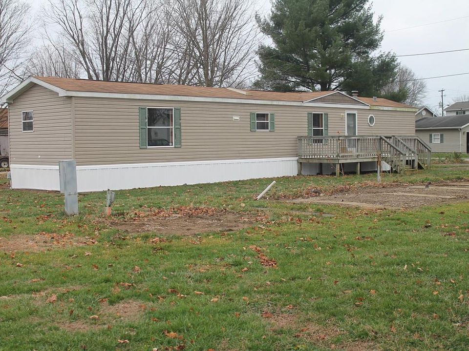 Front of Home - Large Deck!