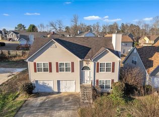 8039 Mustang Ln, Riverdale, GA 30274