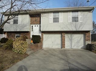 11450 Dehaviland Dr, Cincinnati, OH 45231