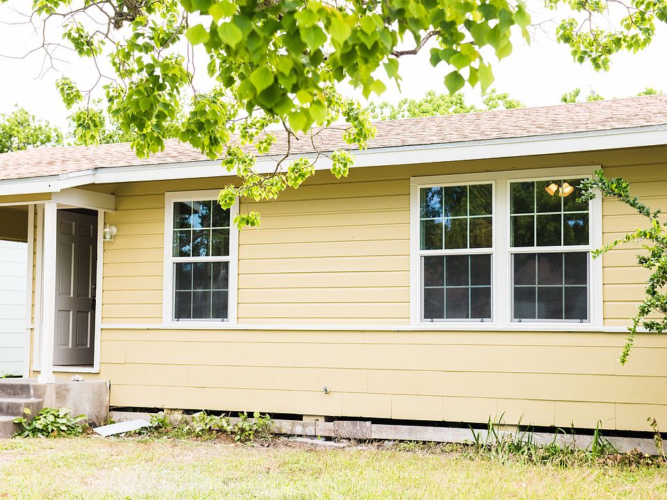 1st image of 1118 Lum Ave