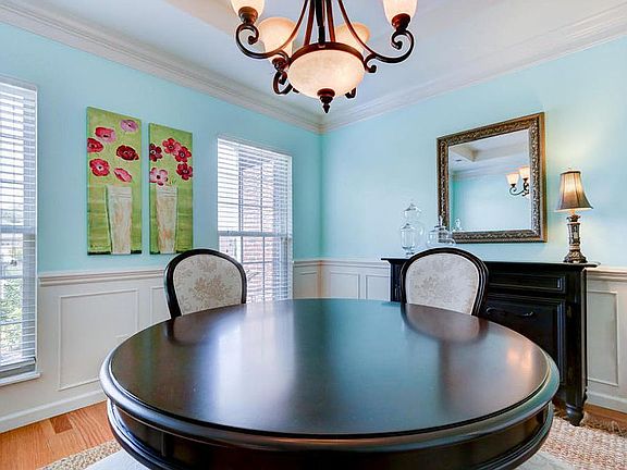 4th image of 1838 Falcon Pointe Dr