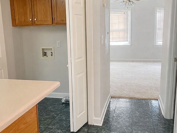 4th image of 2802-2805 Eldermont St #2805-B