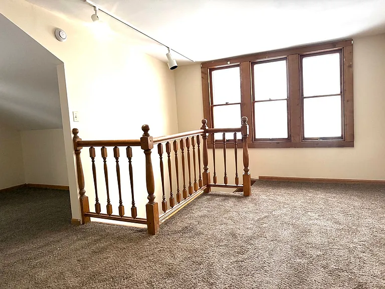 127 W Main St — Photo 18