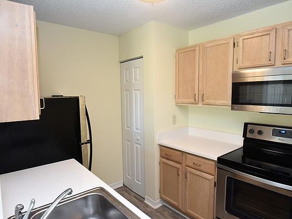 4th image of 4009 Crockers Lake Blvd #13