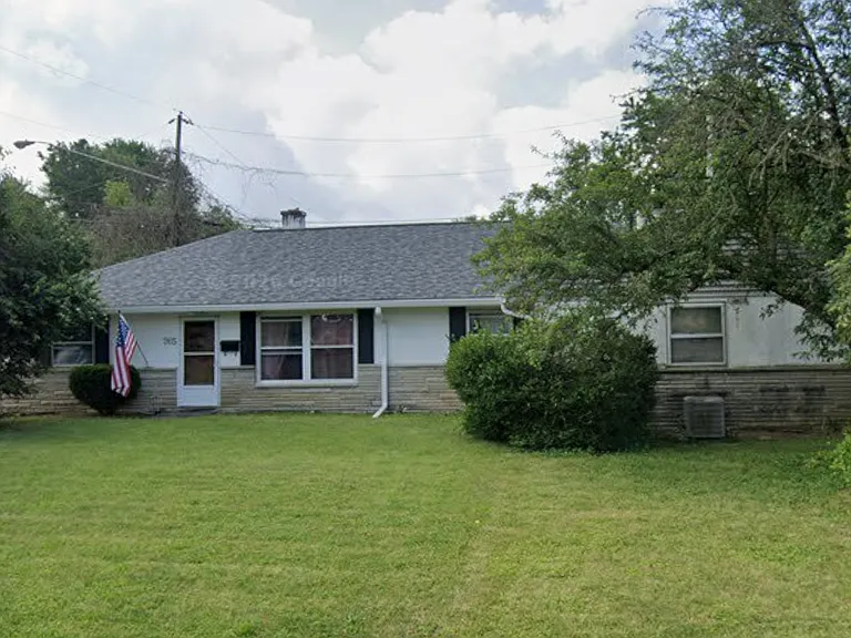 265 Fairway Dr — Photo 1