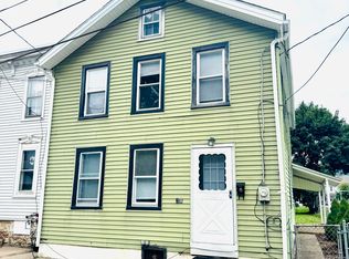 215 Washington St, Hamburg, PA 19526