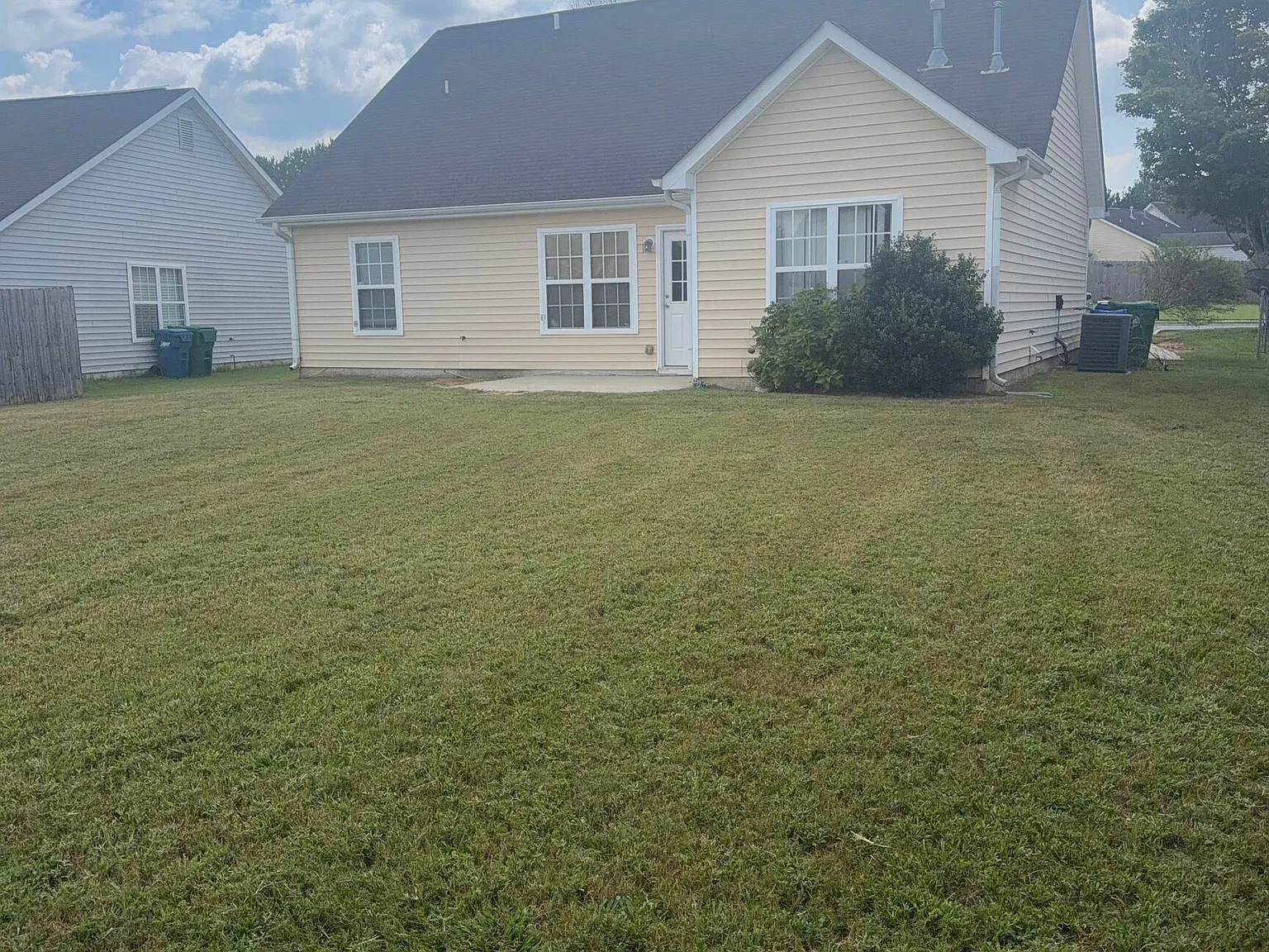 3 bed, 2.0 bath, $2,200 — Photo 3