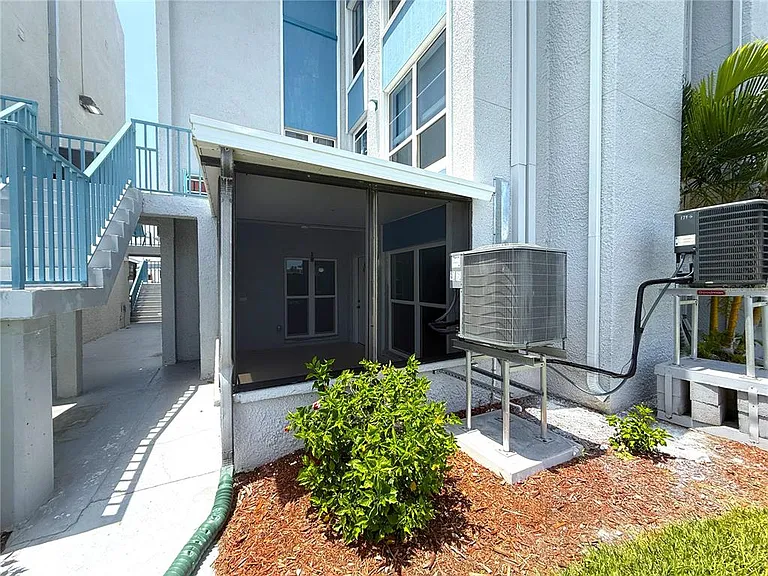 179 Medallion Blvd #C — Photo 18